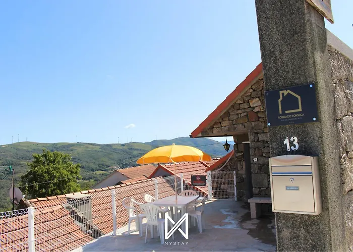 Sobrado Fonseca Paredes do Rio